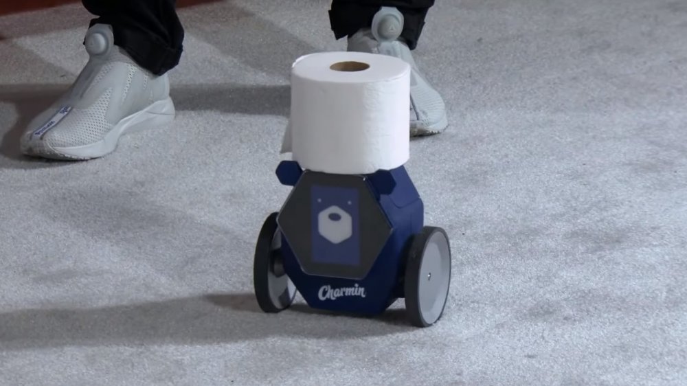 Charmin Roll bot, un robot que te llevará papel higiénico